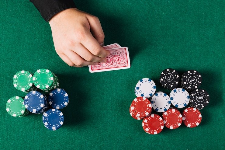 Bagan tingkat loyalitas huntertoto menampilkan manfaat progresif dari Member hingga Diamond